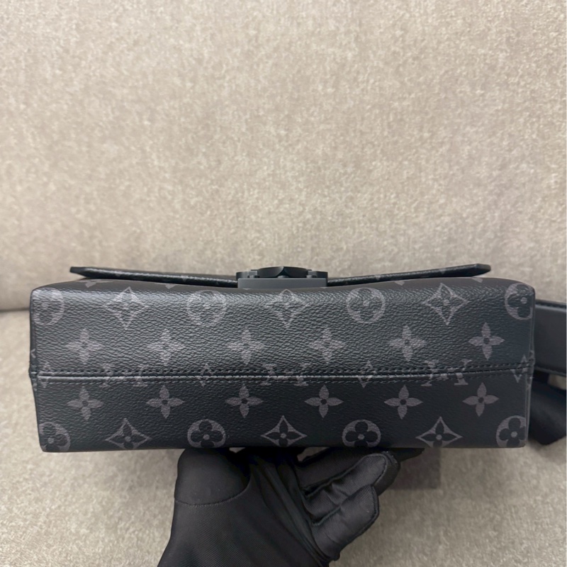 LV S-Cape 黑老花郵差包-6