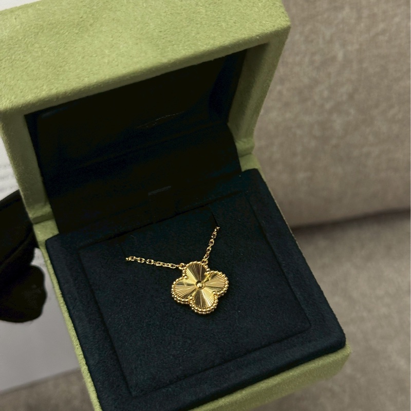 VCA 18k黃金雷射項鍊-1