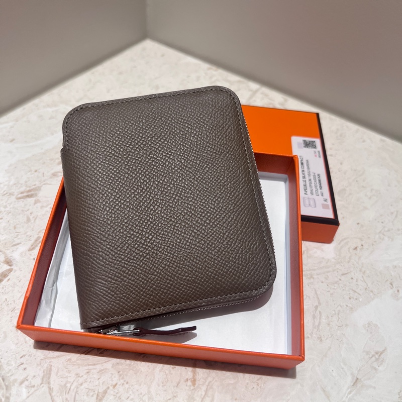 售全新閒置大象灰Hermes 自由之城狗來富絲巾短夾-1