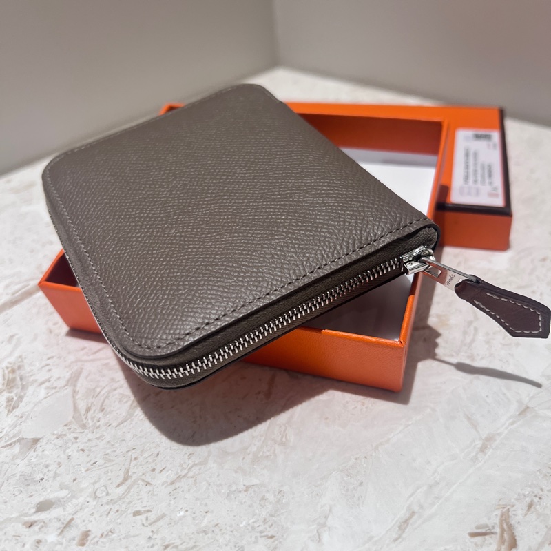 售全新閒置大象灰Hermes 自由之城狗來富絲巾短夾-2