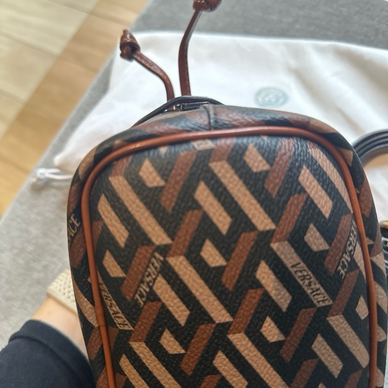 Versace 水桶包小號-2