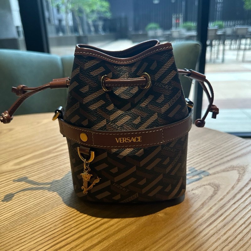 Versace 水桶包小號-5