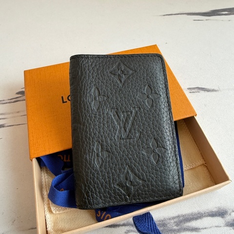 LV 黑壓紋名片夾