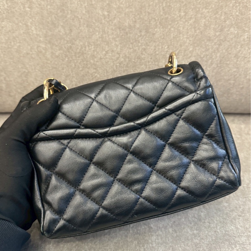 香奈兒黑色豆腐包-3