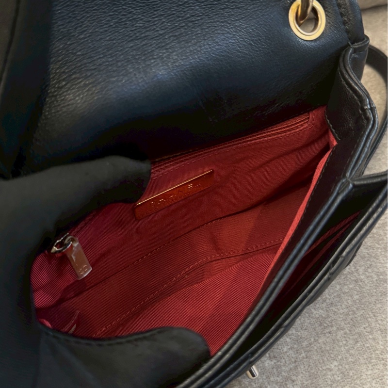 香奈兒黑色豆腐包-4