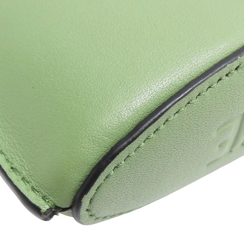 牛油果色 牛皮 Dice Pocket 肩背包【LOEWE 羅威】-10