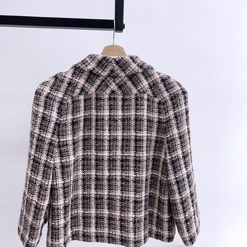 未使用 Chanel 19春夏毛呢外套 38碼 胸圍100 衣長52 原價4萬多-1