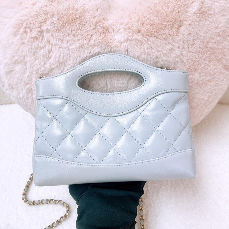 Chanel 31 nano 淺灰色手柄包-6