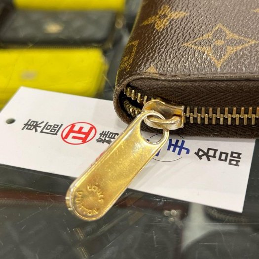 東區正精品㊣LOUIS VUITTON LV M60017 字紋咖啡色內裏ㄇ字拉鍊長夾 RZ6051-4