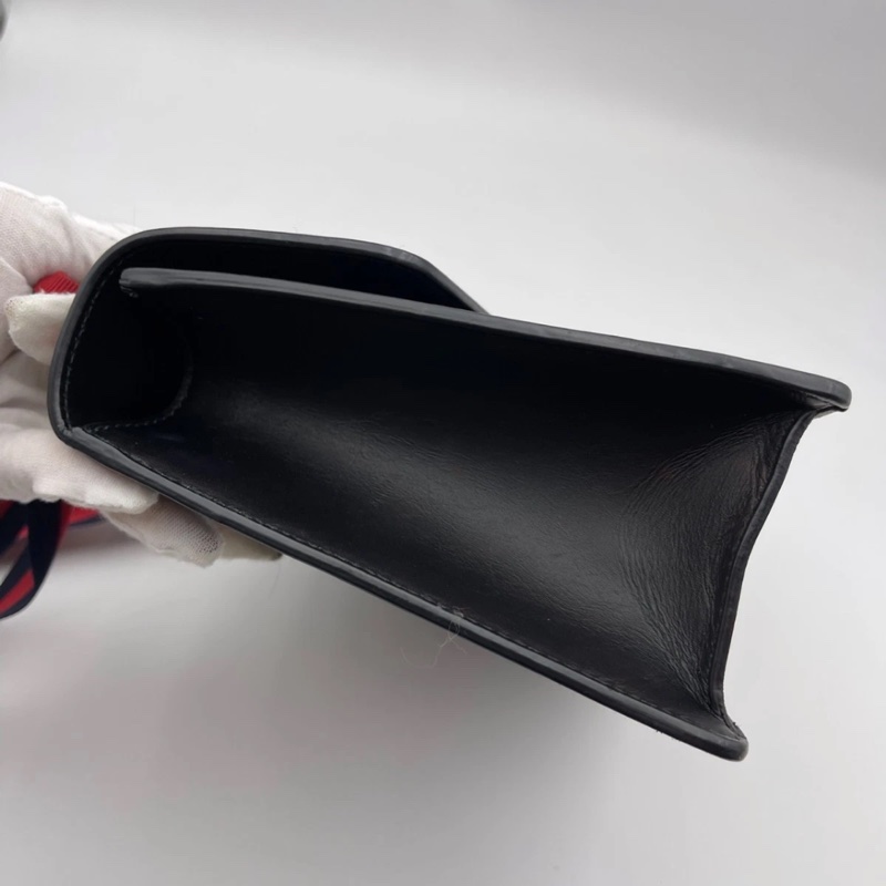 Gucci/古馳 黑色塞爾維亞中號,雙肩帶 ,可單肩斜挎,95新❤️成色 尺寸26✖️17-14