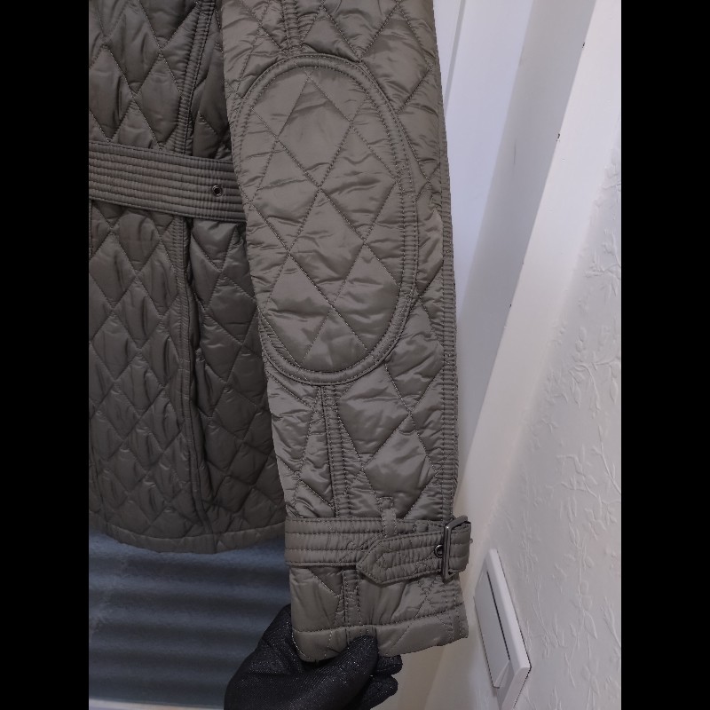 Burberry 灰綠菱格外套-8