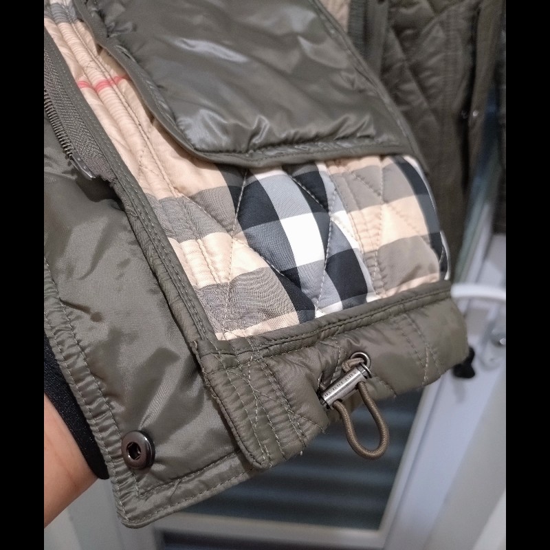 Burberry 灰綠菱格外套-13