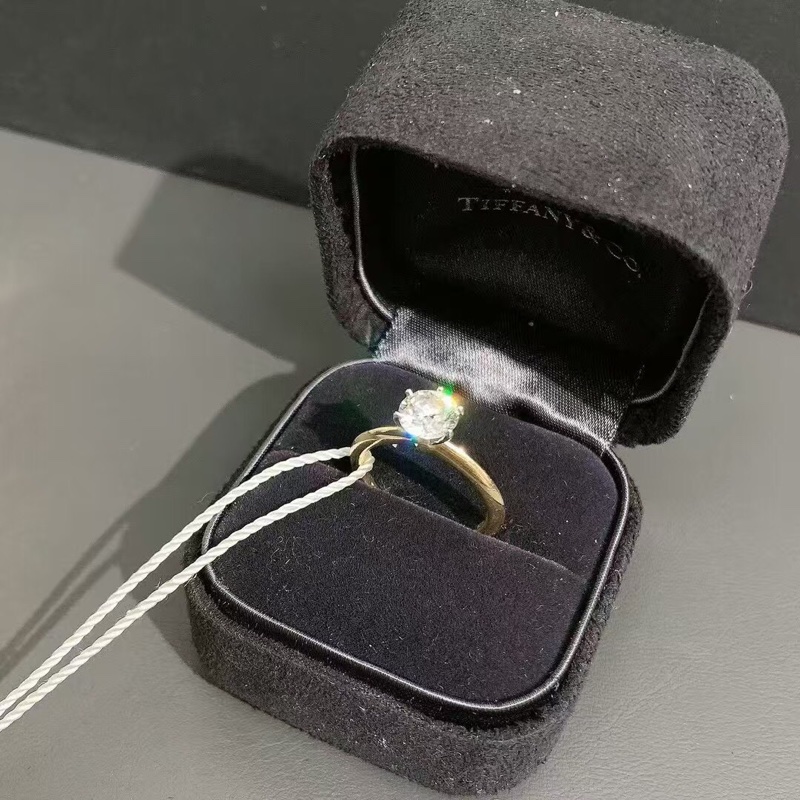 Tiffany 1克拉鑽戒18k金戒托52號，主鑽1.2ct，顏色G，淨度vvs2-1
