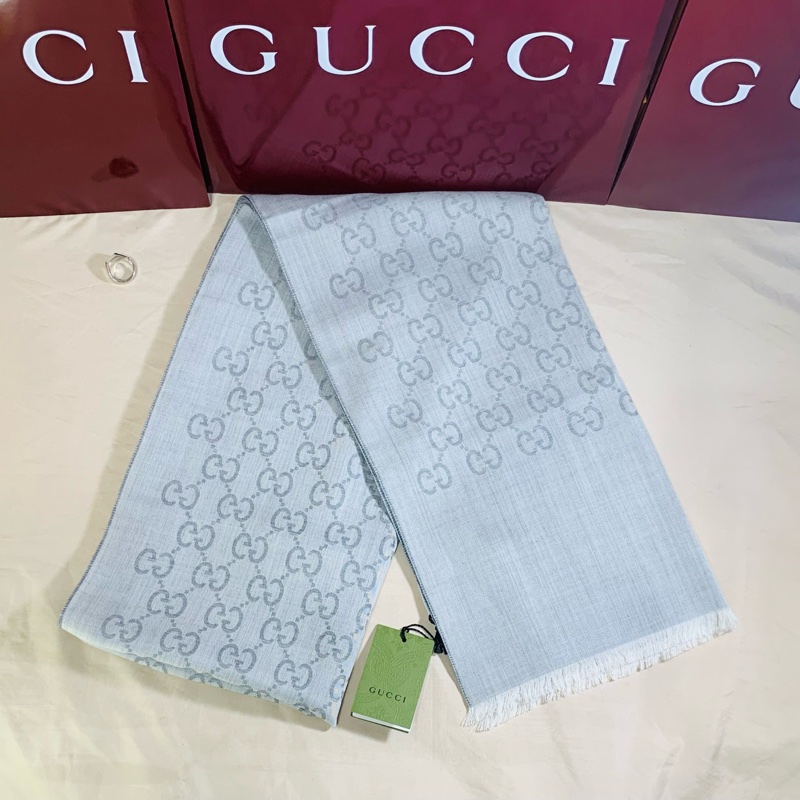 ‼️全台最甜 全新含吊牌Gucci 古馳 淺灰老花滿版雙色羊毛圍巾 披肩-3