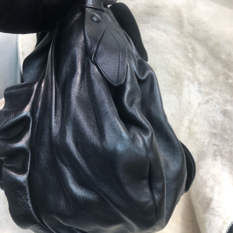 Prada Ruffle 全皮肩背包 XB999-3