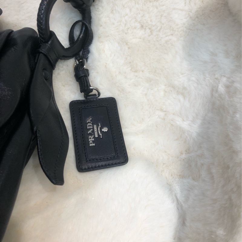 Prada Ruffle 全皮肩背包 XB999-7