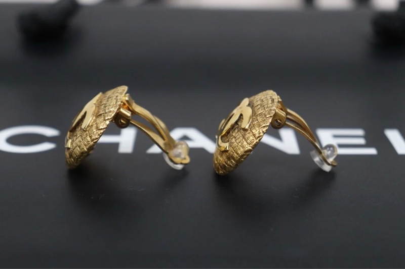 「JL精品代購」97新 Chanel 香奈兒 金編織雙c耳夾-3