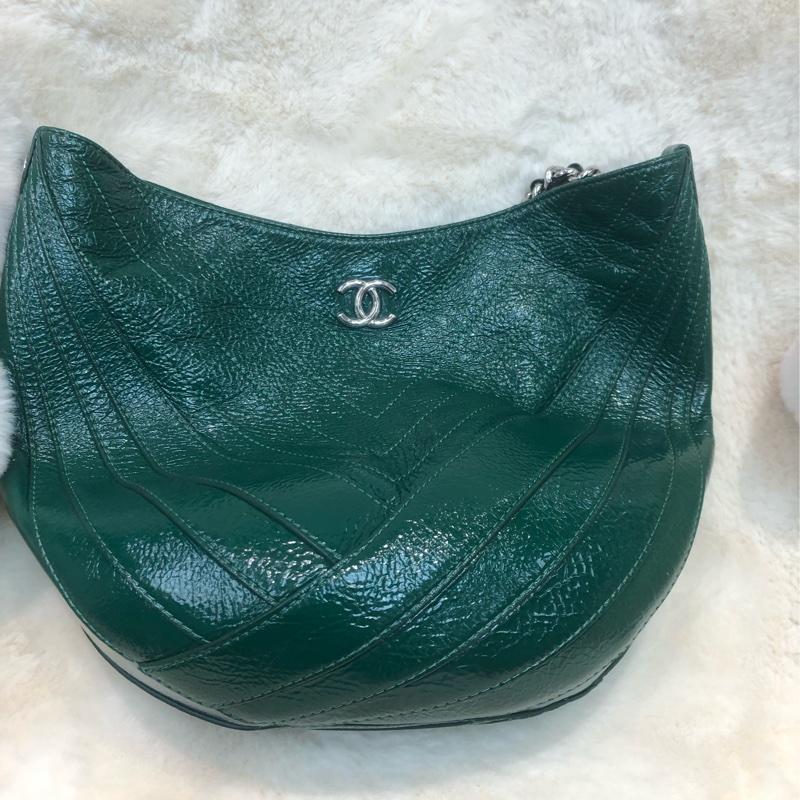 Chanel 綠色V紋圓底單肩鏈條袋 XB944-0