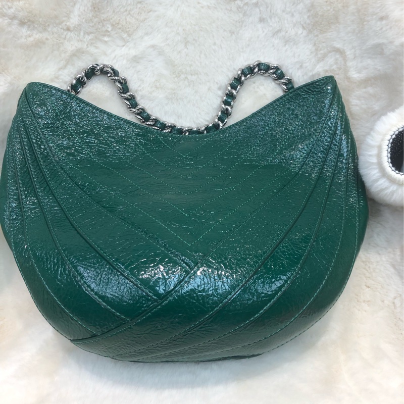 Chanel 綠色V紋圓底單肩鏈條袋 XB944-1