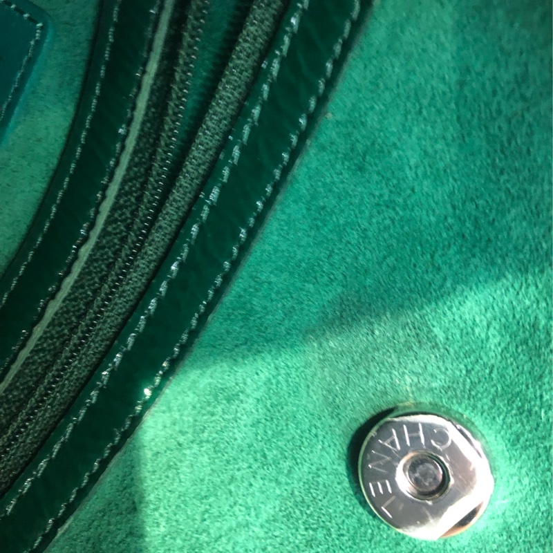 Chanel 綠色V紋圓底單肩鏈條袋 XB944-11