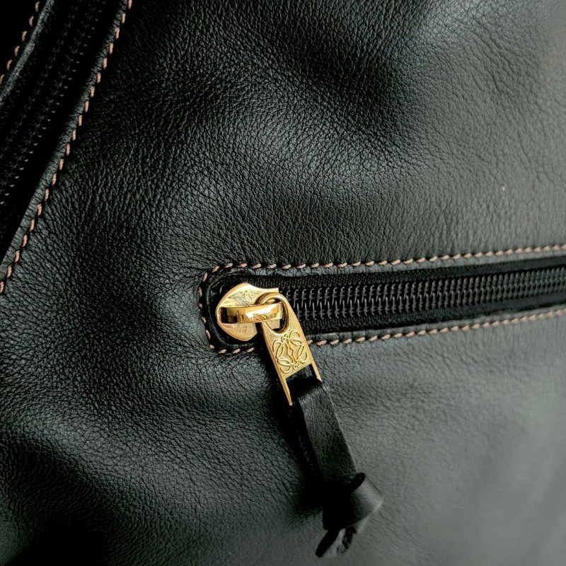 95新🫰🏻 LOEWE 羅意威 Anton Sling 後背包 斜背包 黑色金釦-10