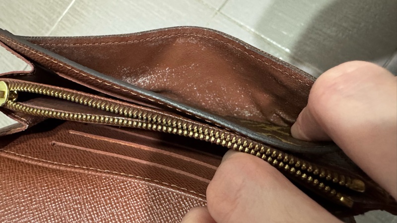 LOUIS VUITTON SARAH monogram 短款中夾-7