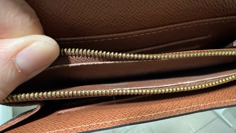 LOUIS VUITTON SARAH monogram 短款中夾-8