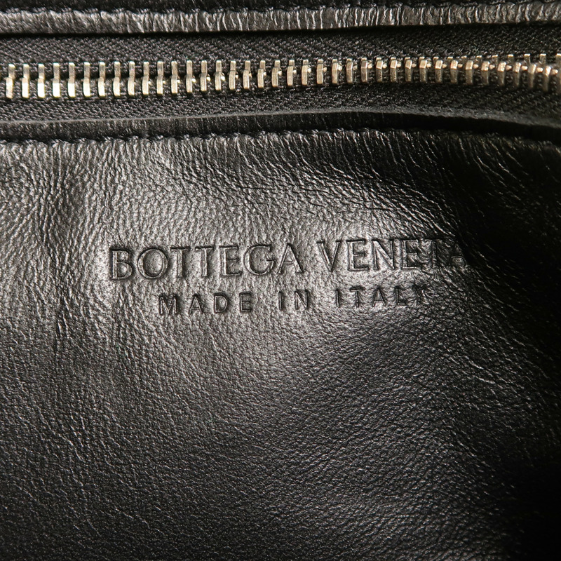 BOTTEGA VENETA 牛皮皮革Cassette Bag銀扣肩背袋-5