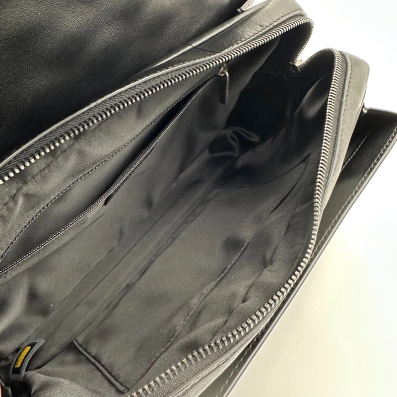 Chanel香奈兒 Citizen Zip CC 翻蓋包單肩包黑色 羊皮-6