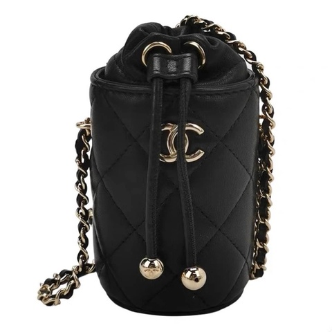 Chanel香奈兒抽繩盒形菱格紋水桶迷你斜挎包