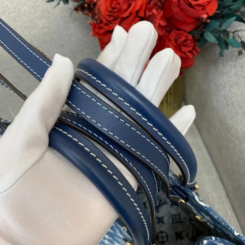 lv路易威登 ONTHEGO MM 手提單肩包，牛仔藍-8