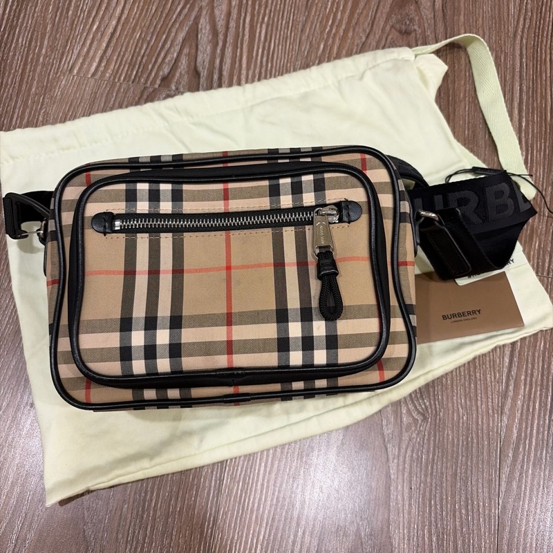 Burberry 相機包-5