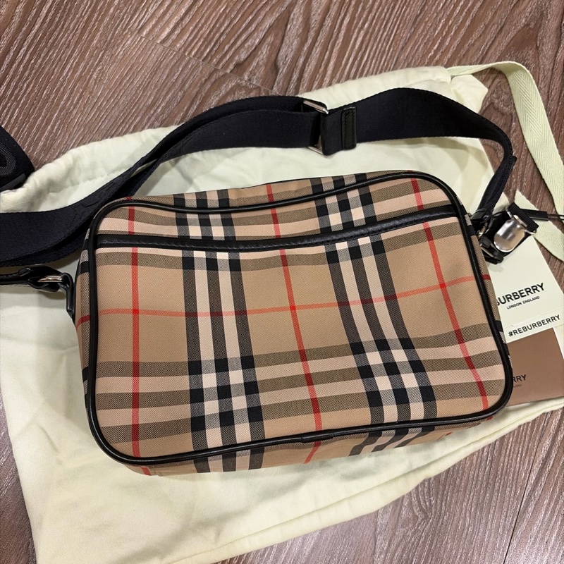 Burberry 相機包-6