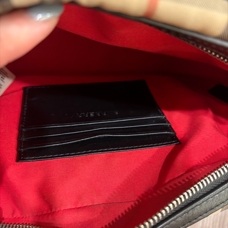 Burberry 相機包-8