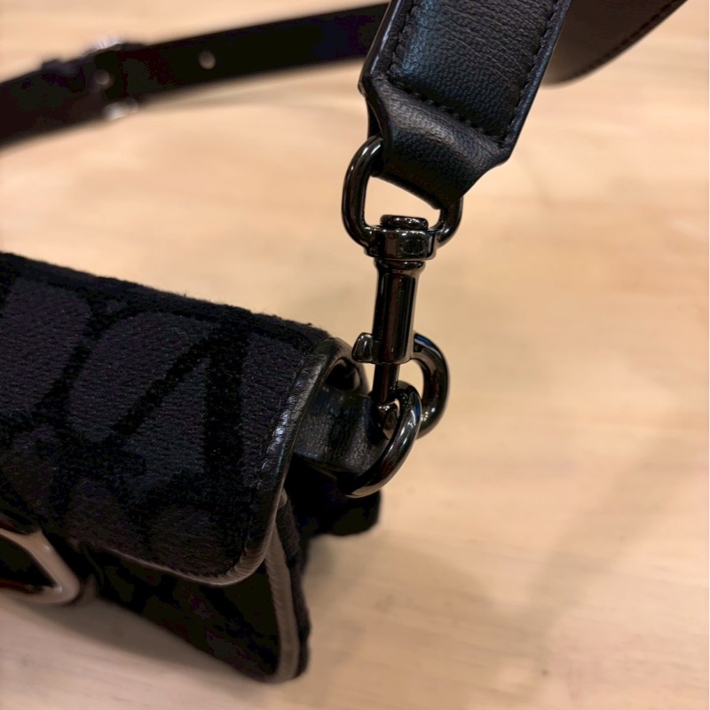 Valentino Garavani VLogo 經典 logo 肩背包99新-14