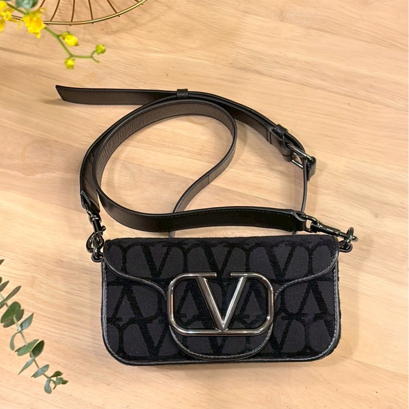 Valentino Garavani VLogo 經典 logo 肩背包99新-2