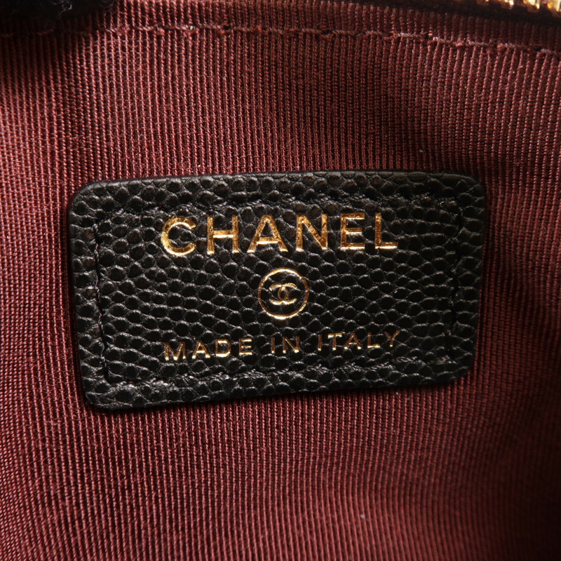 CHANEL 牛皮皮革Mini Pouch金扣手拿包-5