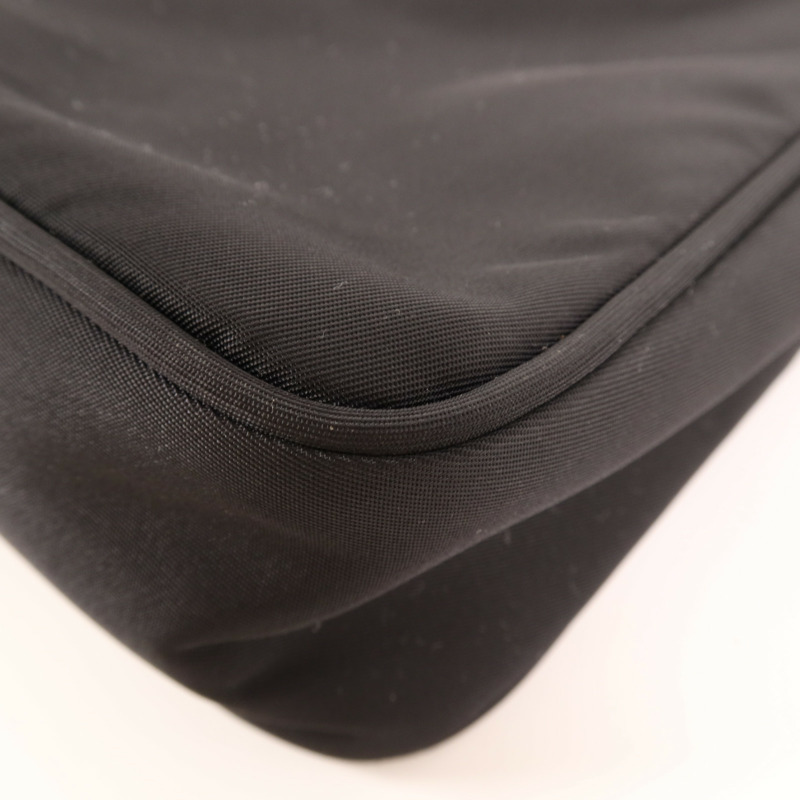 PRADA 尼龍Re-Edition 2000 Mini銀扣手挽袋-9