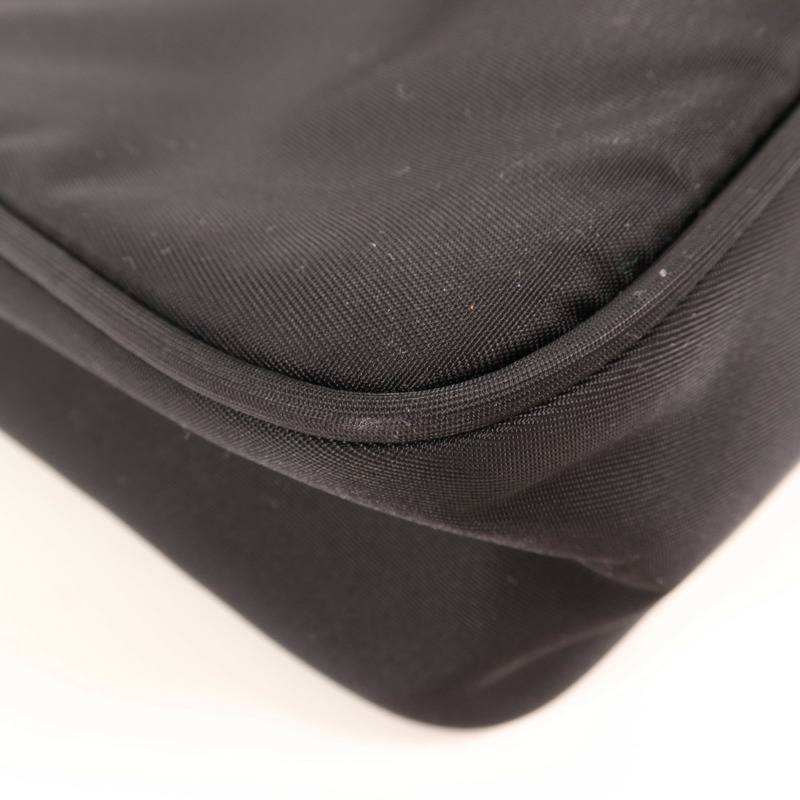 PRADA 尼龍Re-Edition 2000 Mini銀扣手挽袋-12