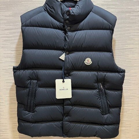 💎Han's house精品服飾💎 MONCLER Tibb 羽絨 背心 外套 消光
