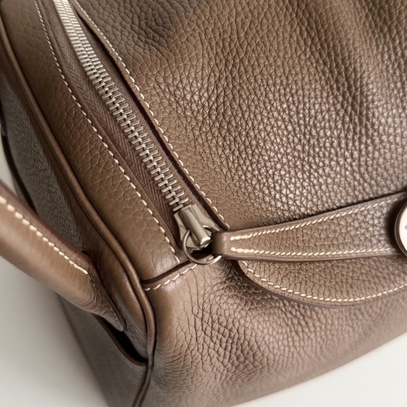 98新🫰🏻Hermès 愛馬仕 Lindy 30 大象灰銀釦-12