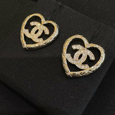 *SHIHNA名牌精品* CHANEL 25A 愛心鏤空雙C標誌耳環