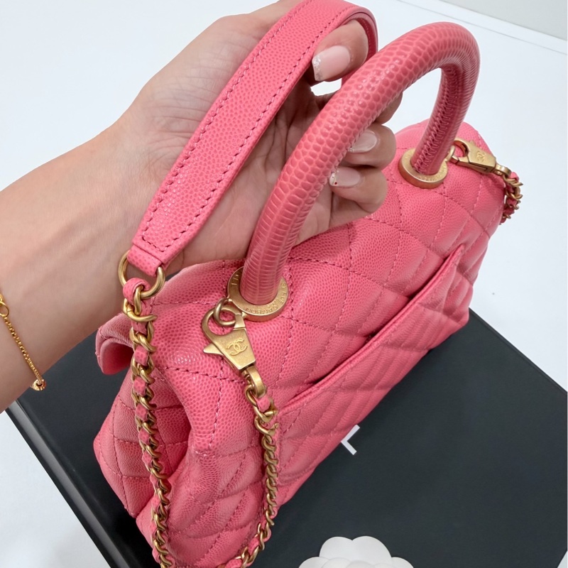 Chanel 香奈兒 coco handle 小號 粉色 荔枝紋牛皮 蜥蜴手柄 手提包 肩背包 斜背包 側背包 鏈條包-11