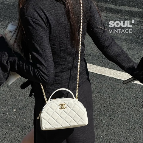 ✨Chanel 白色保齡球 🤍