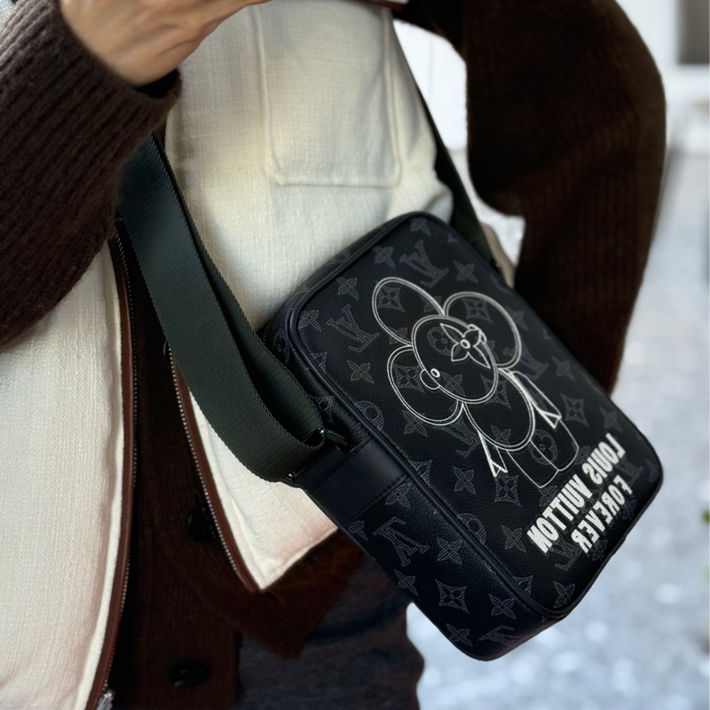 LOUIS VUITTON PM DANUBE MONOGRAM VIVIENNE ECLIPSE BLACK-5