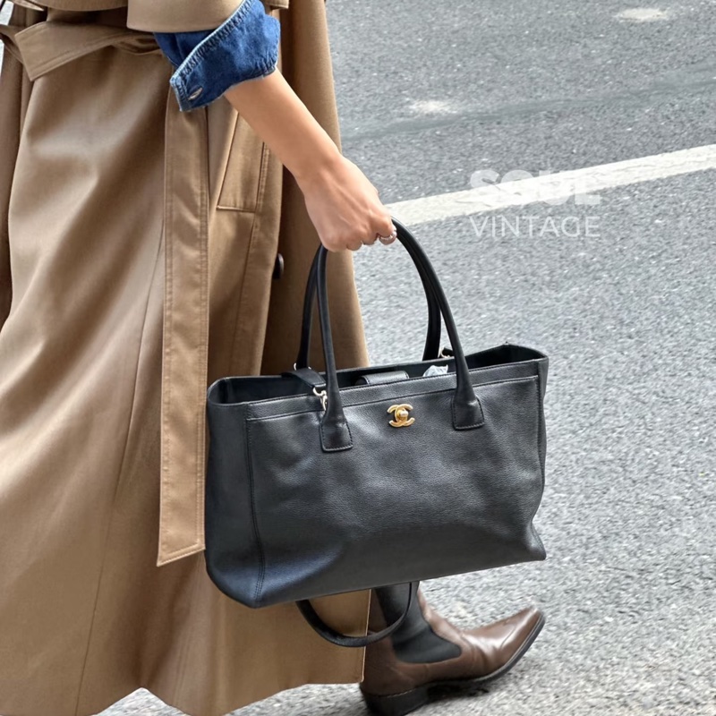 ✨Chanel 黑金荔枝牛 Cerf 中號 🖤-1