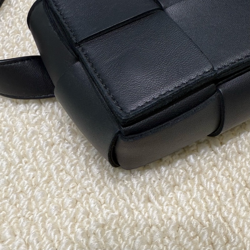 Bottega Veneta-黑色羊皮腰包/胸口包-7