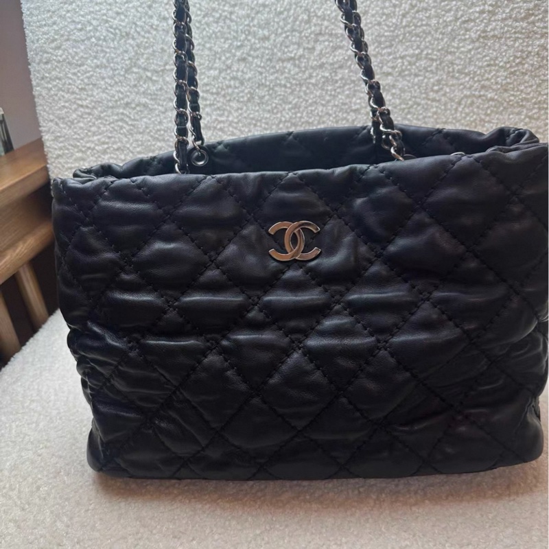 ✨Chanel 黑銀牛皮 泡芙托特包🖤-2