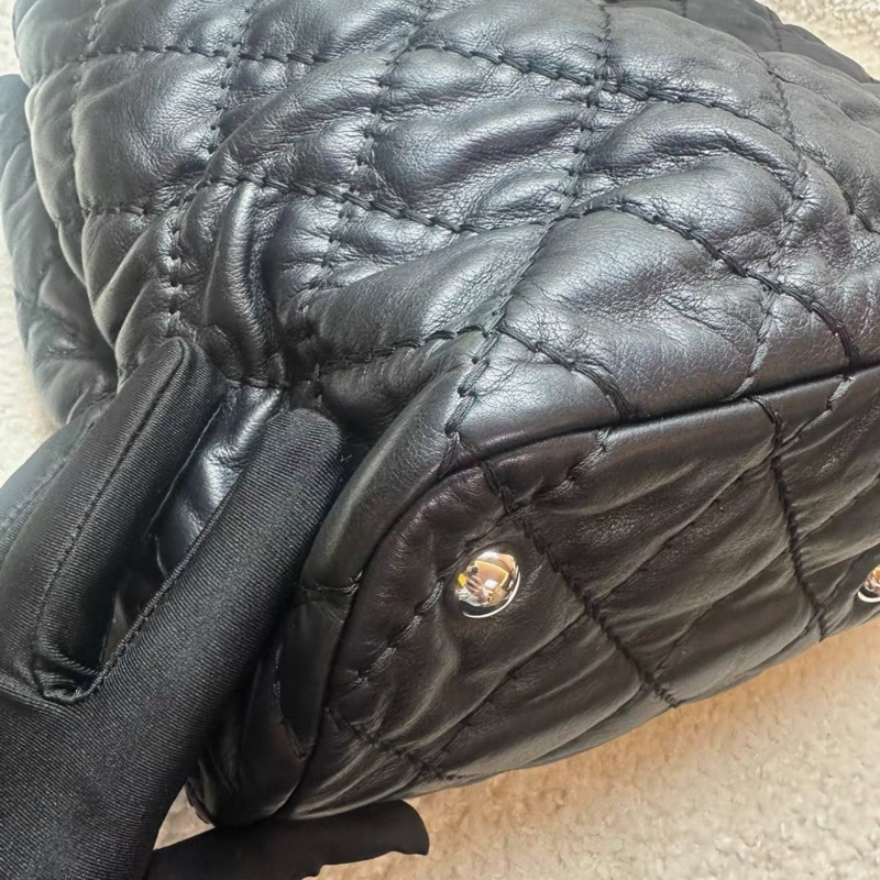 ✨Chanel 黑銀牛皮 泡芙托特包🖤-9