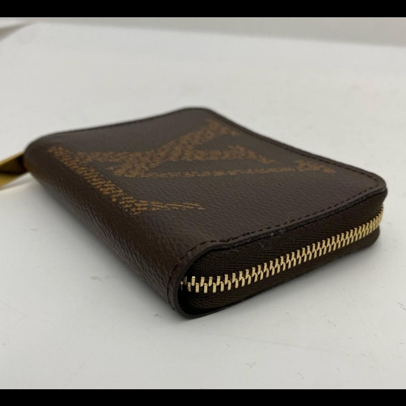 Lv 拉鏈短夾 大Logo款-11